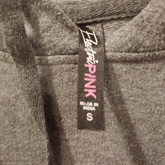 Girls crop-top long sleeve top K#243 - Picture 3 of 5